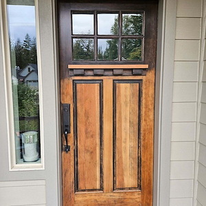 Refinishing-entry-door-in-Ridgefield-WA 0